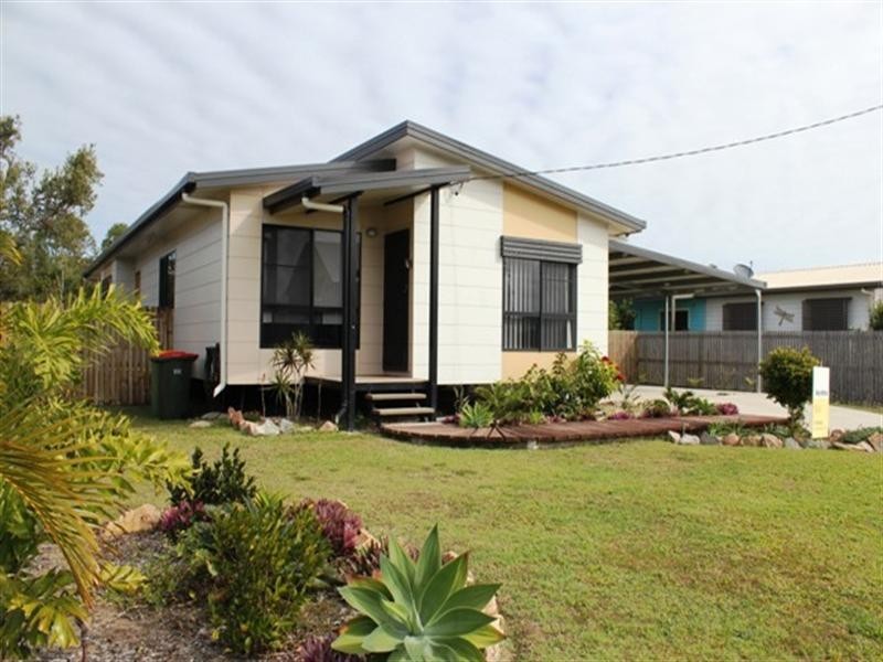 35 Bottlebrush Street, Forrest Beach QLD 4850