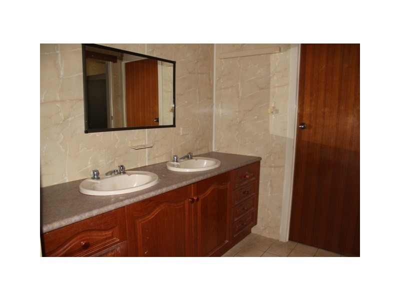 2 Hecht Street, Ingham QLD 4850