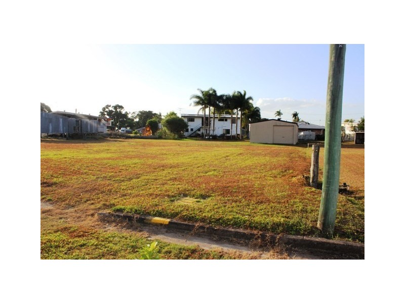 26 Wallis Street, Trebonne QLD 4850