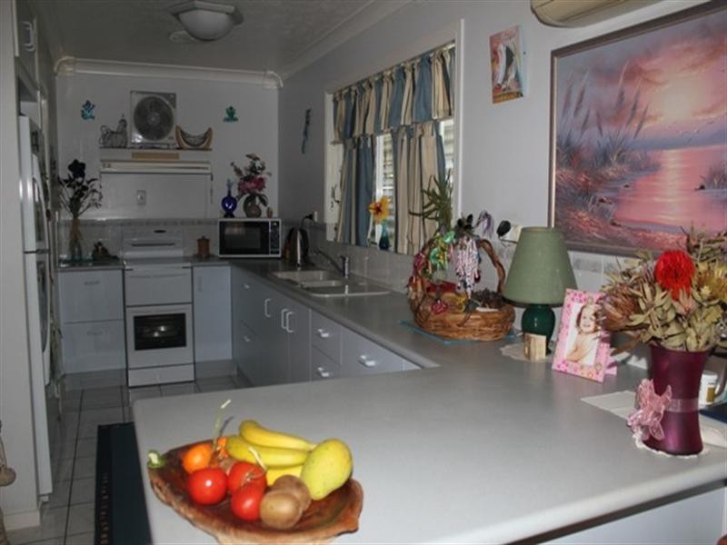 24 Carr Crescent, Lucinda QLD 4850