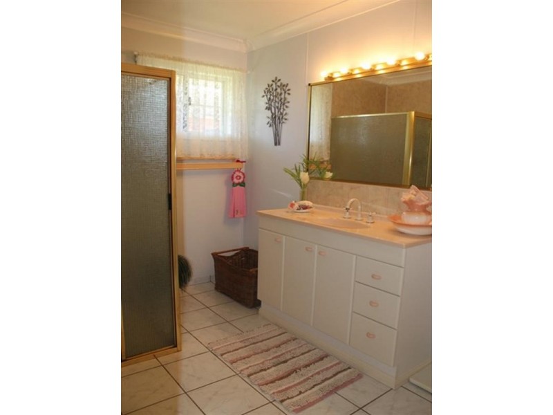 24 Carr Crescent, Lucinda QLD 4850