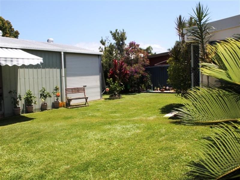 24 Carr Crescent, Lucinda QLD 4850