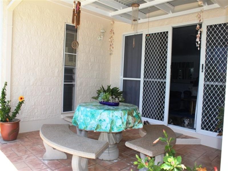 24 Carr Crescent, Lucinda QLD 4850