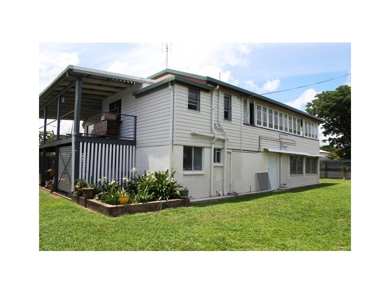 1 Palm Avenue, Ingham QLD 4850