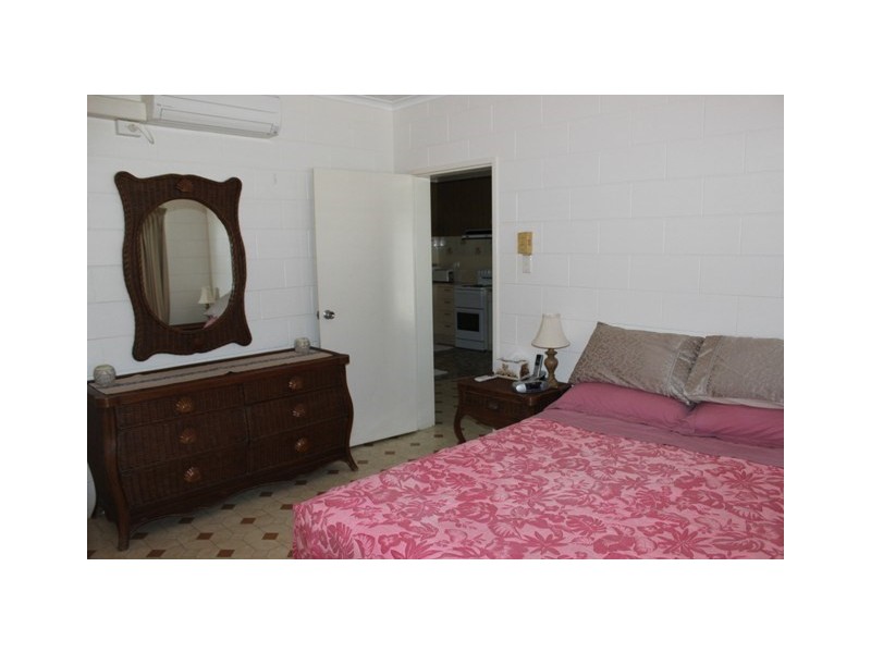 1/136 Patterson Parade, Lucinda QLD 4850