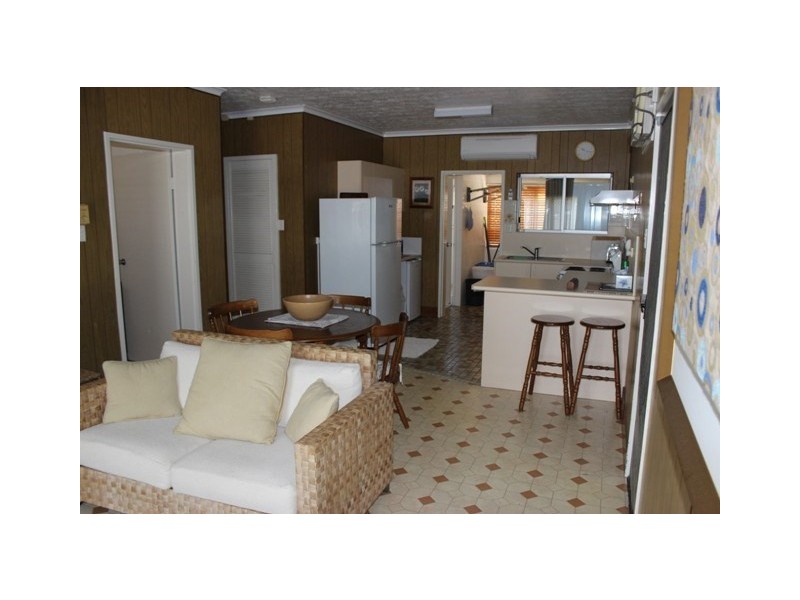 1/136 Patterson Parade, Lucinda QLD 4850