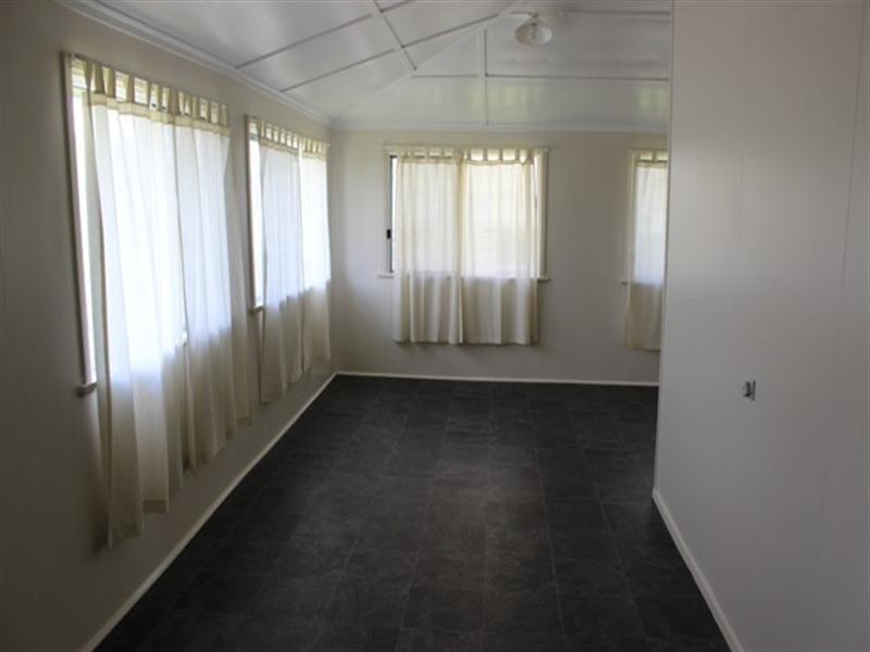11 McIlwraith Street, Ingham QLD 4850