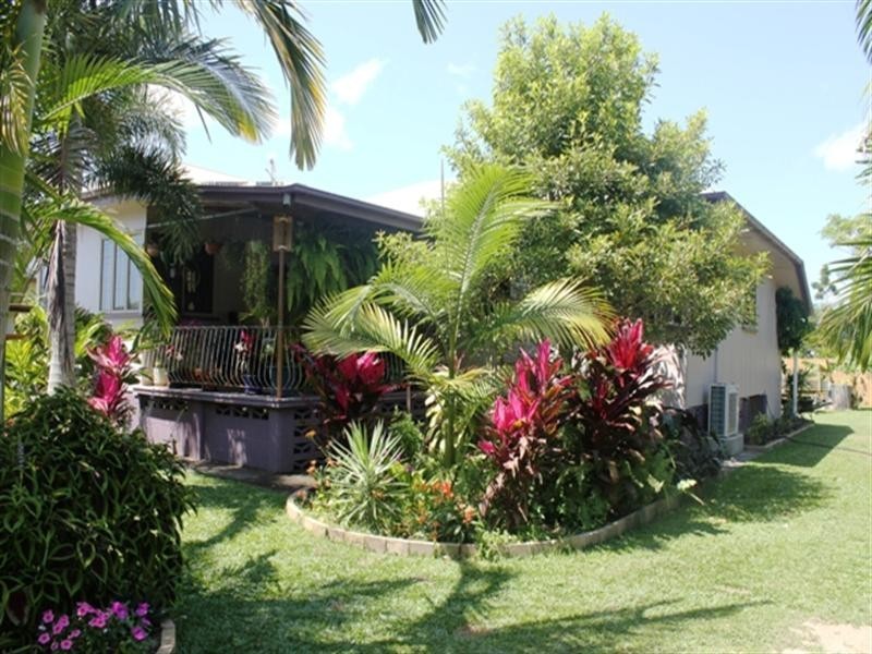 7 Shaws Avenue, Halifax QLD 4850