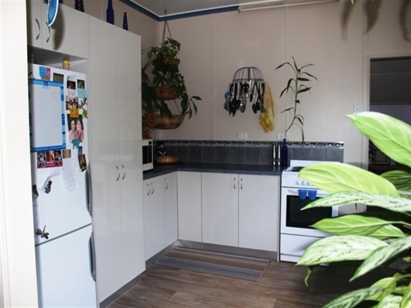 7 Shaws Avenue, Halifax QLD 4850