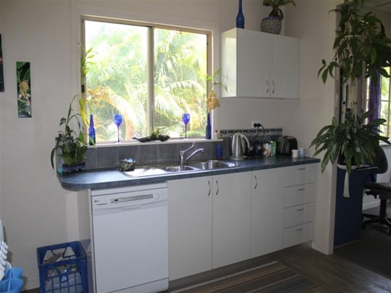 7 Shaws Avenue, Halifax QLD 4850