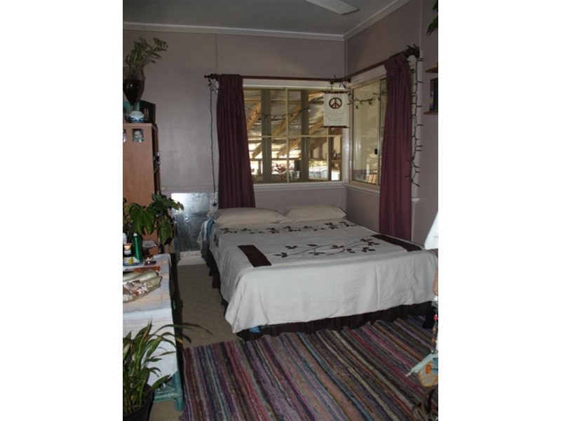 7 Shaws Avenue, Halifax QLD 4850