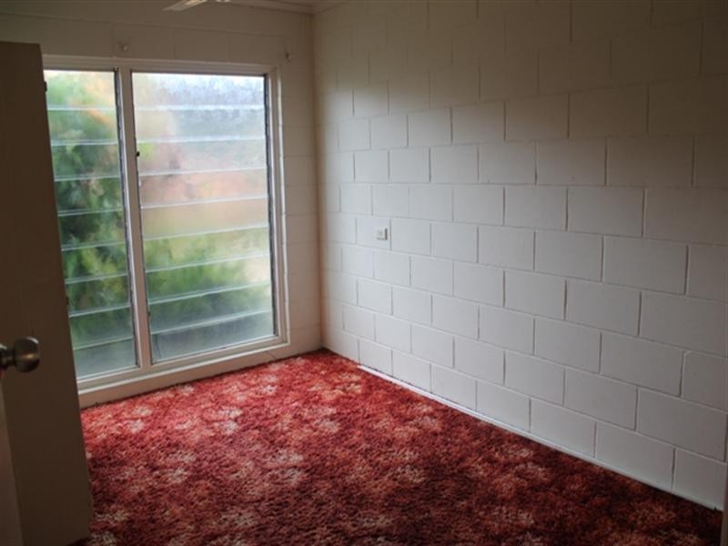 2/9 Atkinson Street, Ingham QLD 4850