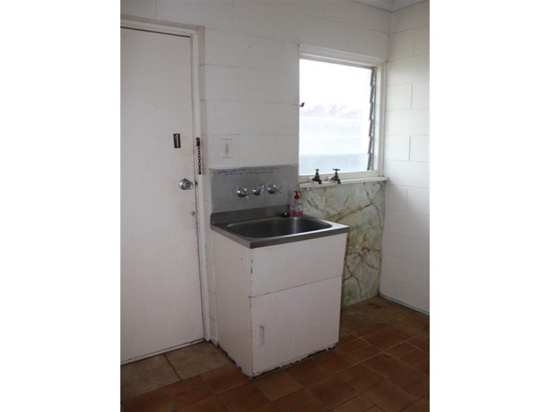 2/9 Atkinson Street, Ingham QLD 4850