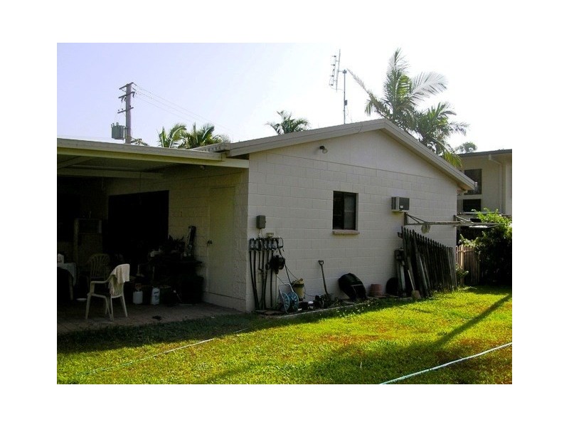 3 Whiting Street, Taylors Beach QLD 4850