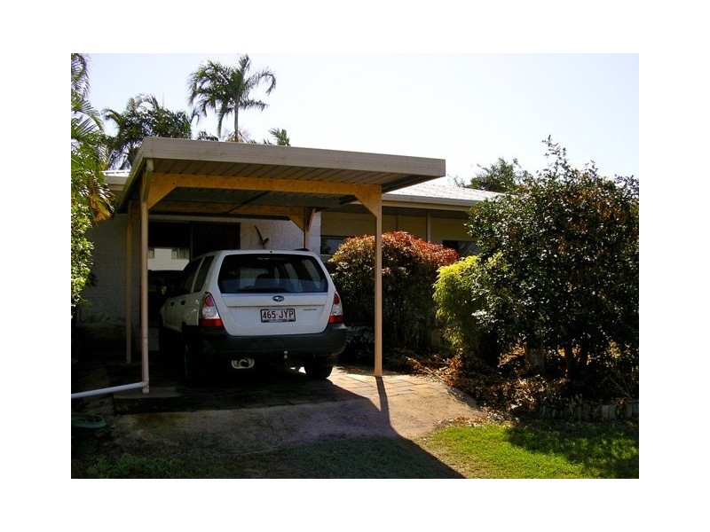 3 Whiting Street, Taylors Beach QLD 4850