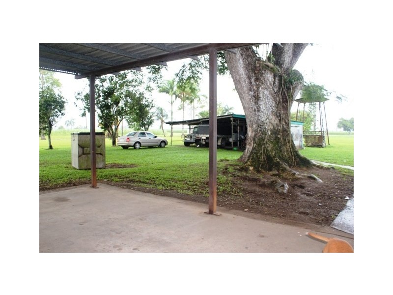 9 Haberman Road, Long Pocket QLD 4850