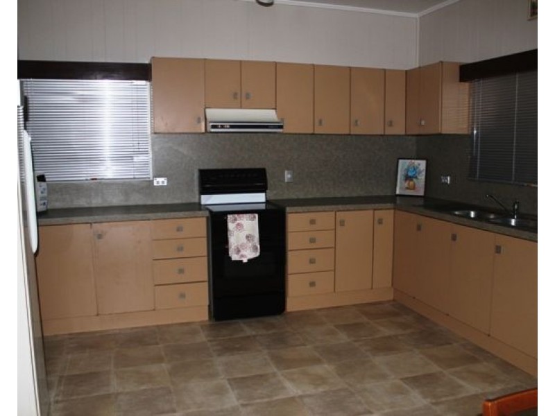 17 Macdonald Street, Ingham QLD 4850