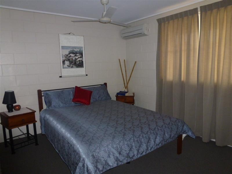 Units 1 and 2/21 Carr Crescent, Lucinda QLD 4850