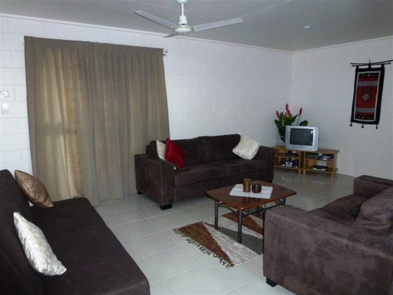 Units 1 and 2/21 Carr Crescent, Lucinda QLD 4850