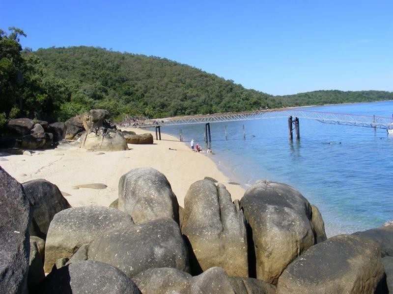 Units 1 and 2/21 Carr Crescent, Lucinda QLD 4850