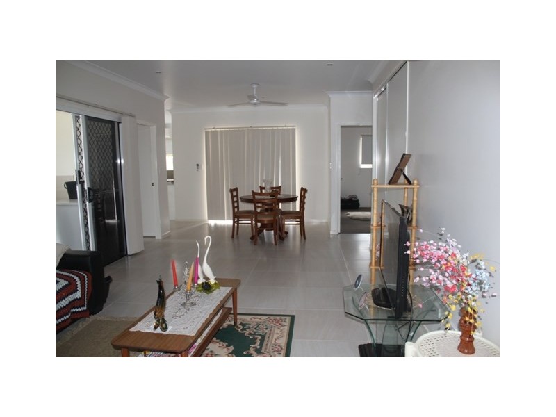 Unit 1/2 Renouf Street, Ingham QLD 4850