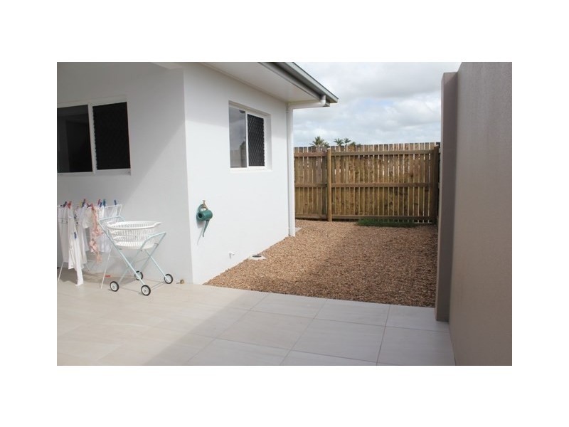 Unit 1/2 Renouf Street, Ingham QLD 4850