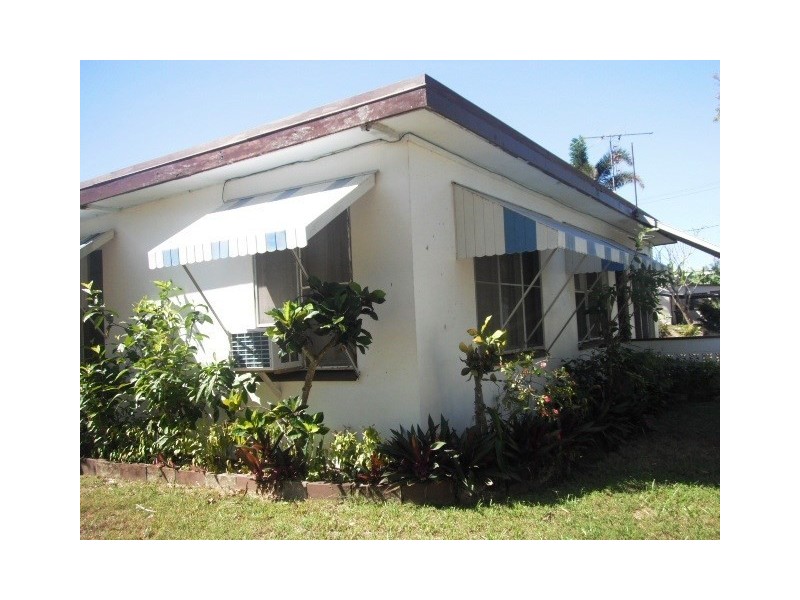 12 Dolphin Cresent, Taylors Beach QLD 4850