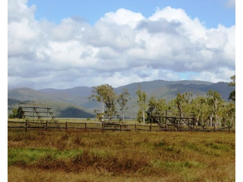 530 Pappins Road, Helens Hill QLD 4850