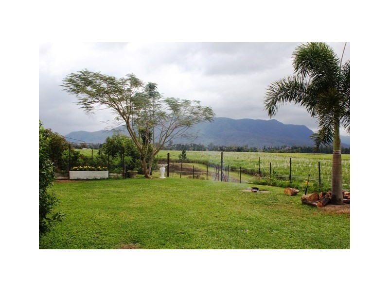 106 Cantamessas Road, Abergowrie QLD 4850