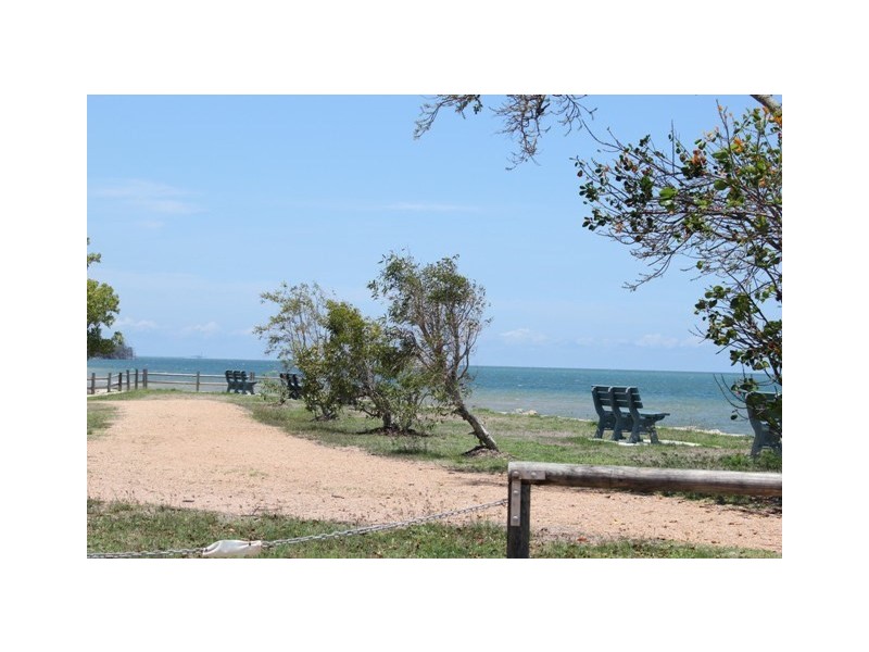 49 John Dory Street, Taylors Beach QLD 4850