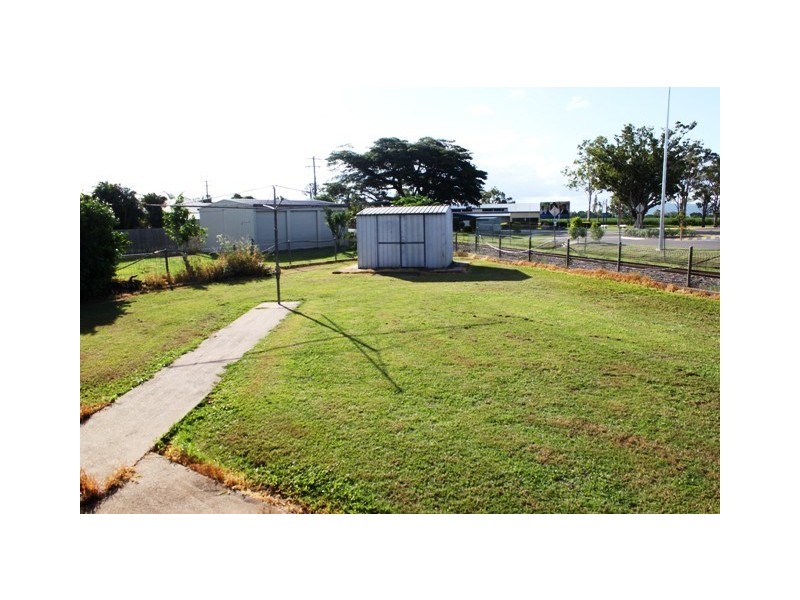 17 George Street, Ingham QLD 4850