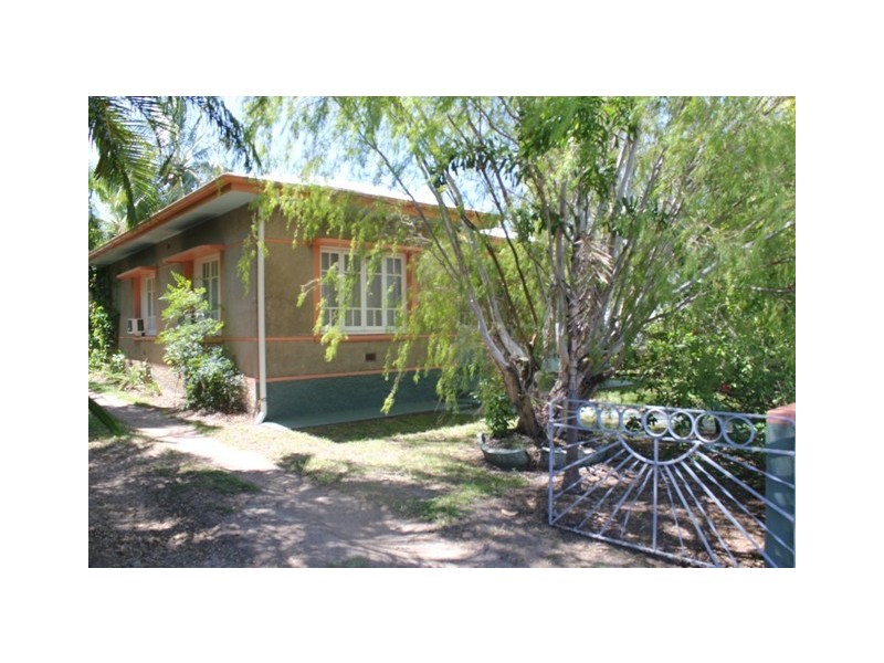 11 Warren Street, Ingham QLD 4850