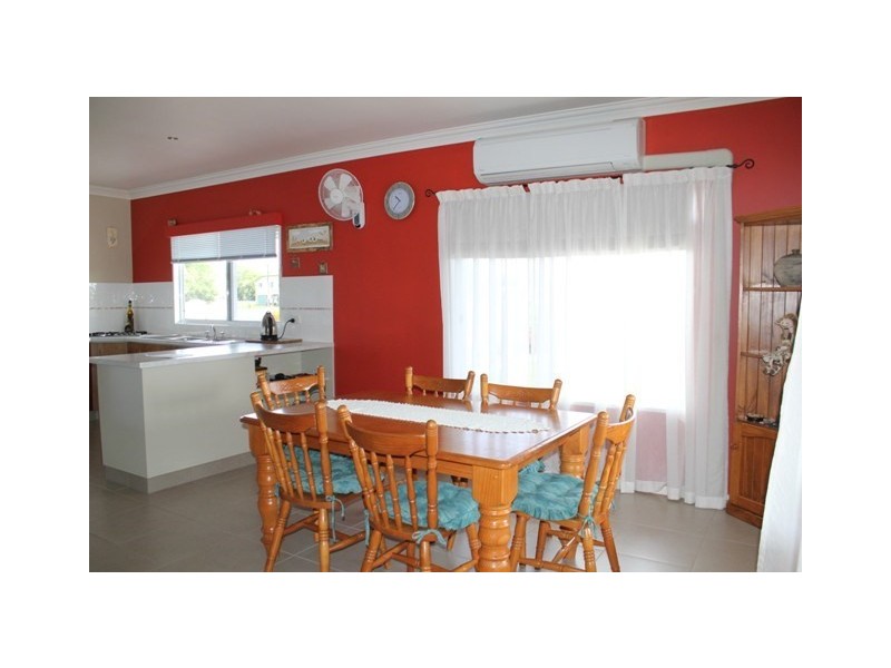 4 Hinchinbrook Court, Halifax QLD 4850