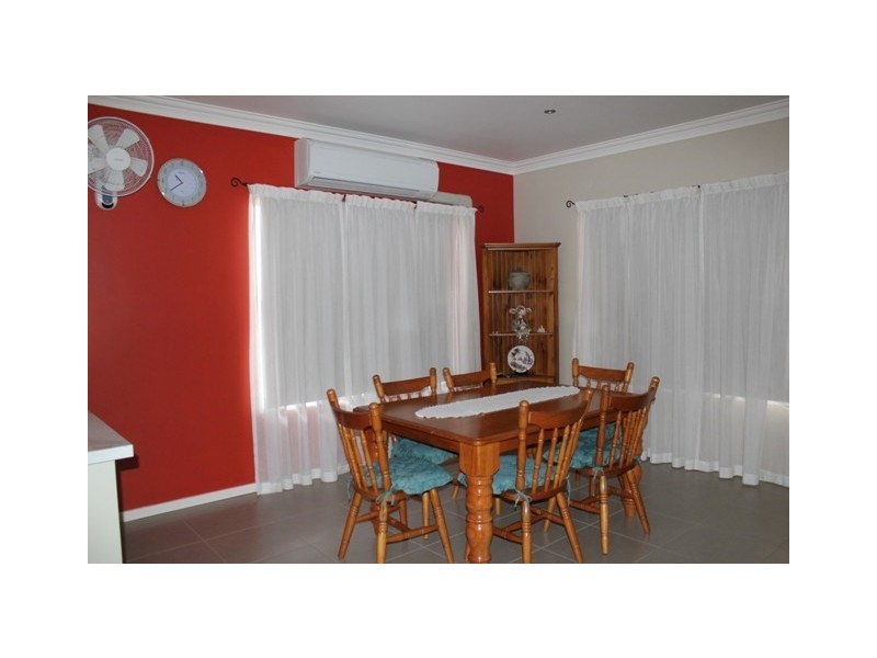 4 Hinchinbrook Court, Halifax QLD 4850