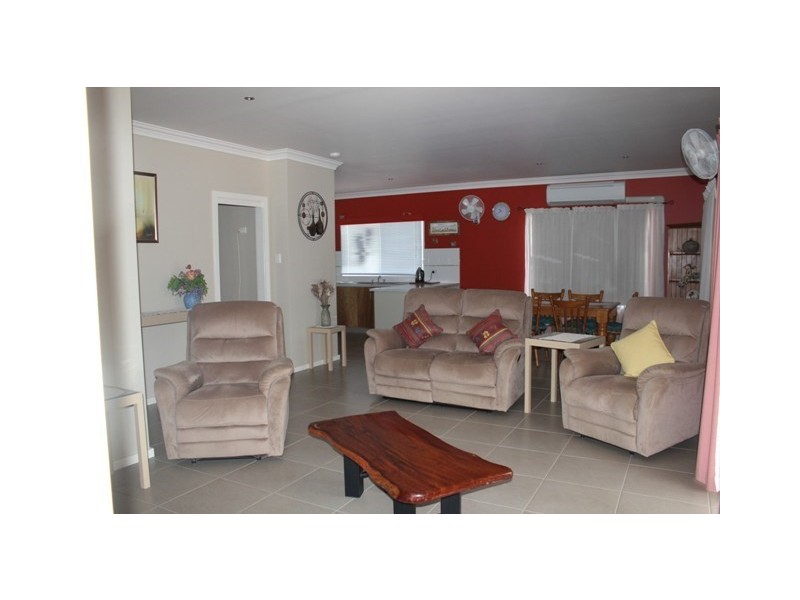 4 Hinchinbrook Court, Halifax QLD 4850