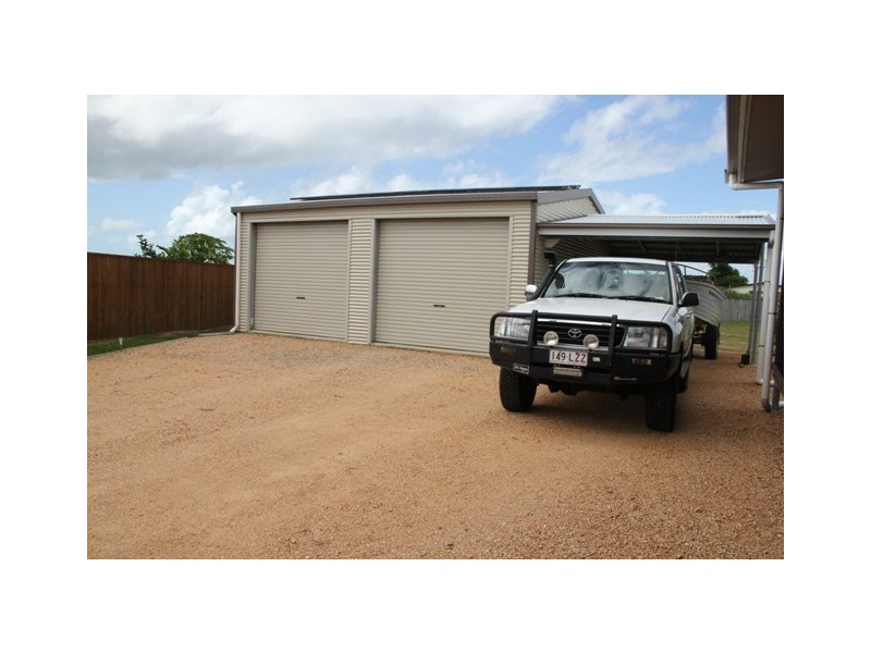 4 Hinchinbrook Court, Halifax QLD 4850