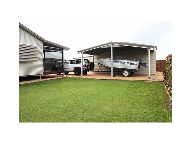 4 Hinchinbrook Court, Halifax QLD 4850