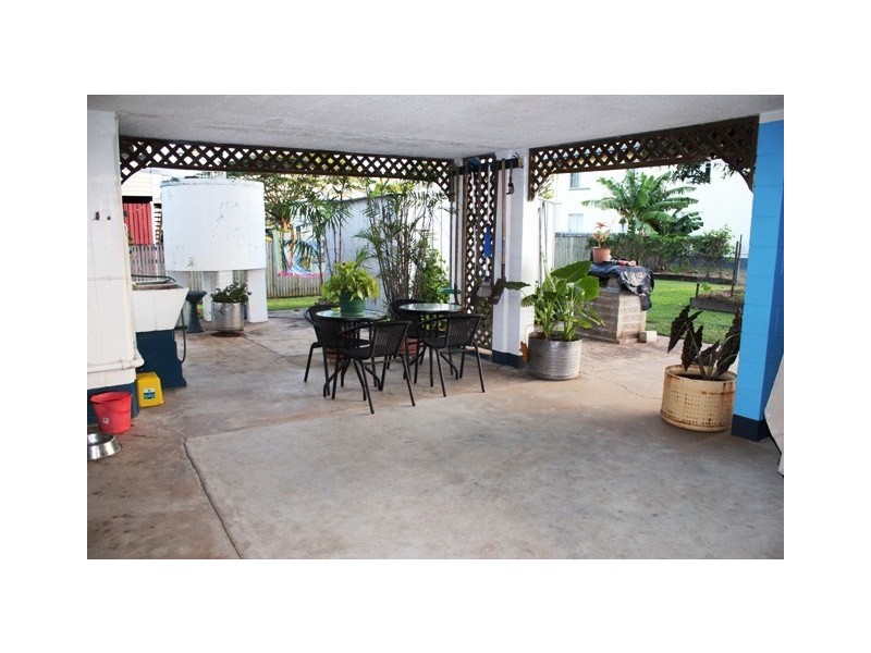 15 Dutton Street, Ingham QLD 4850