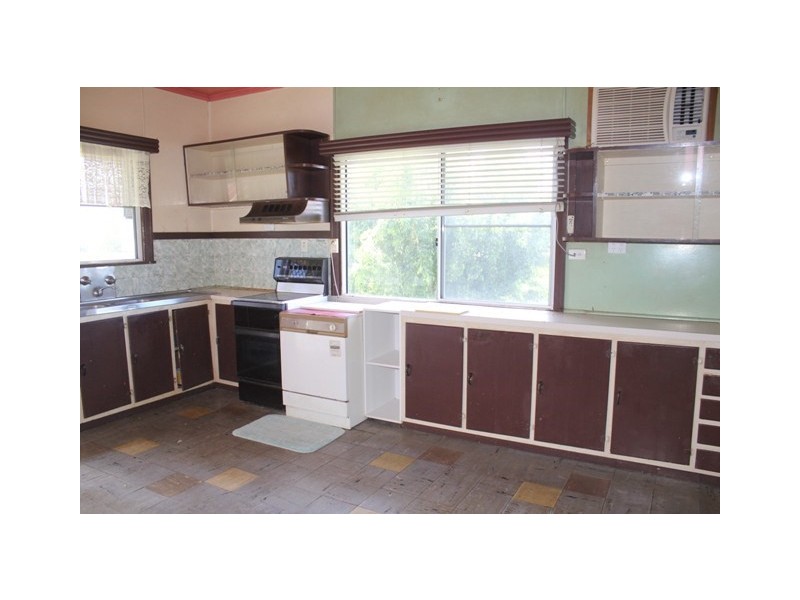 33 Warren Street, Ingham QLD 4850