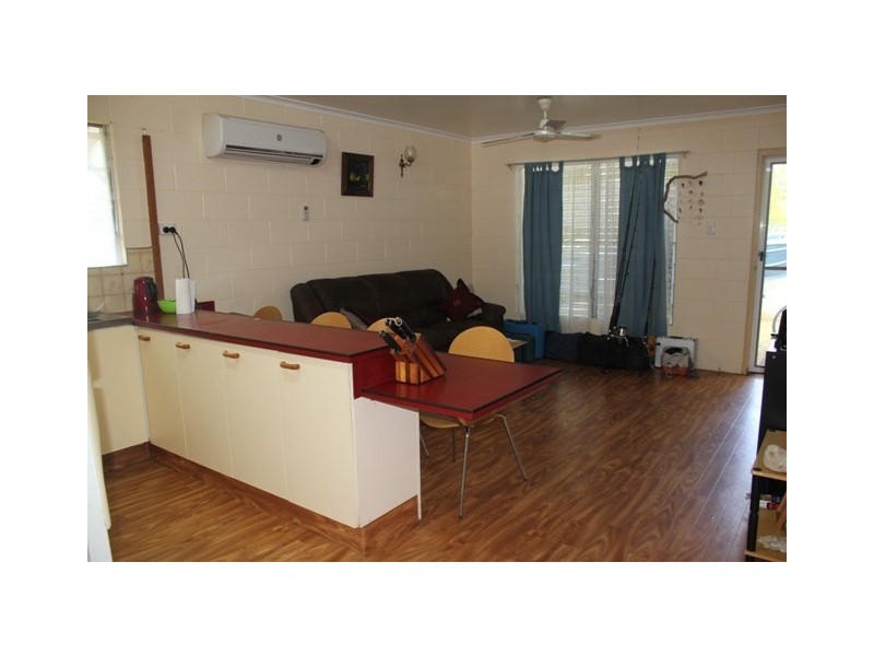 Unit 4/6 Ferrero Street, Lucinda QLD 4850