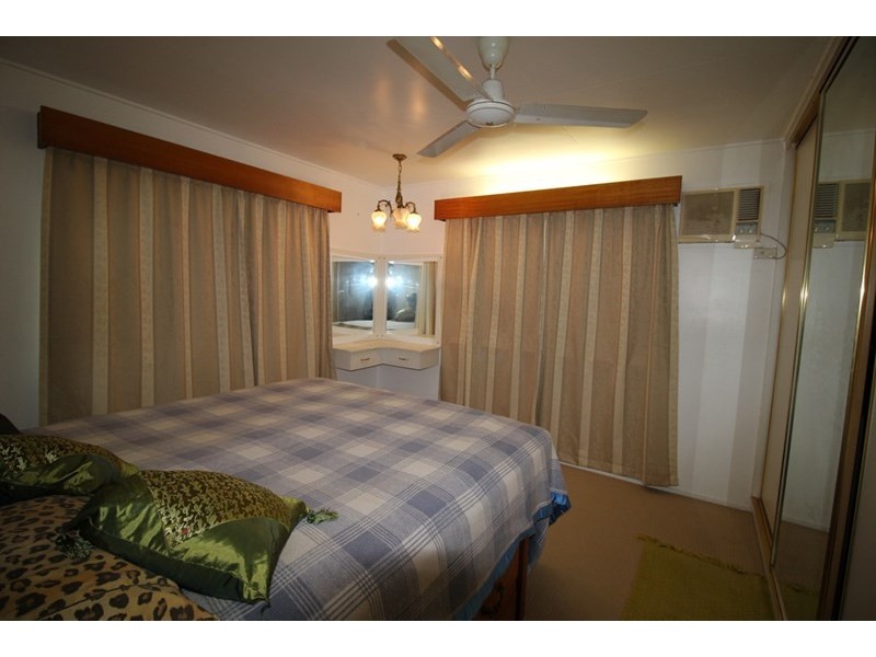 9 Acacia Road, Halifax QLD 4850