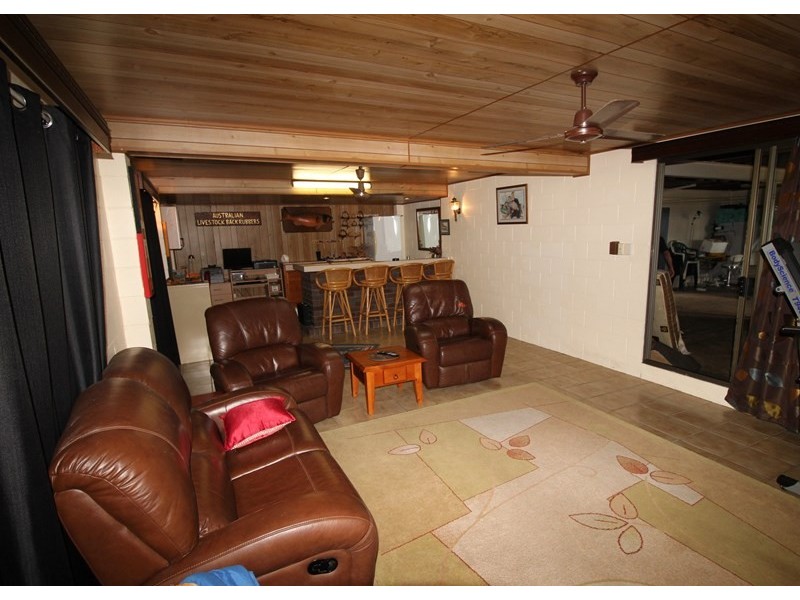 9 Acacia Road, Halifax QLD 4850