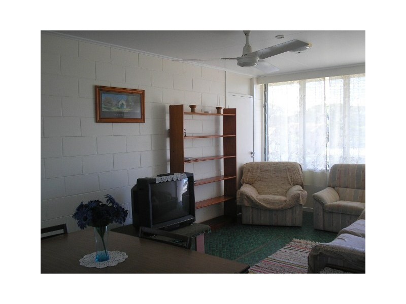 2/7 Abbott Street, Ingham QLD 4850