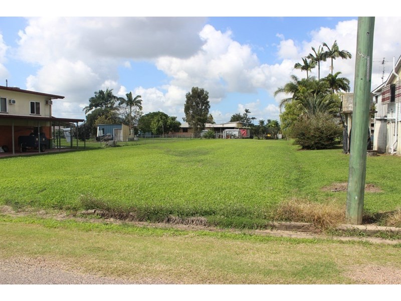 17 Gorton Street, Trebonne QLD 4850