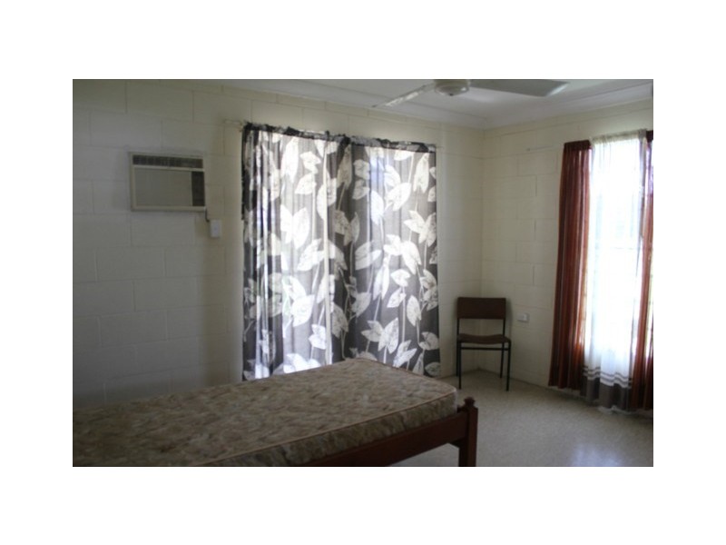 2/15 Trevally Street, Taylors Beach QLD 4850