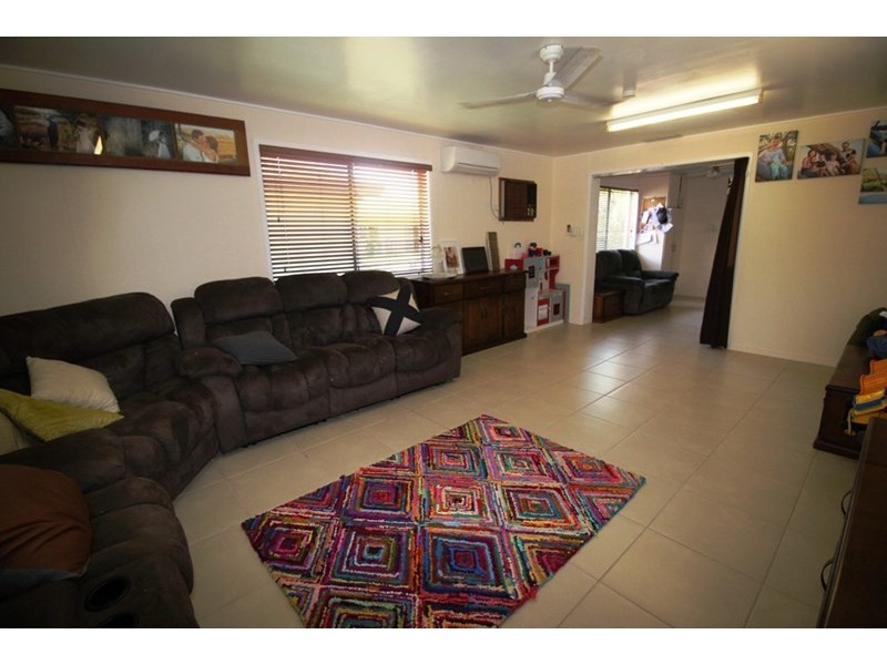 12 Mambrini Street, Halifax QLD 4850