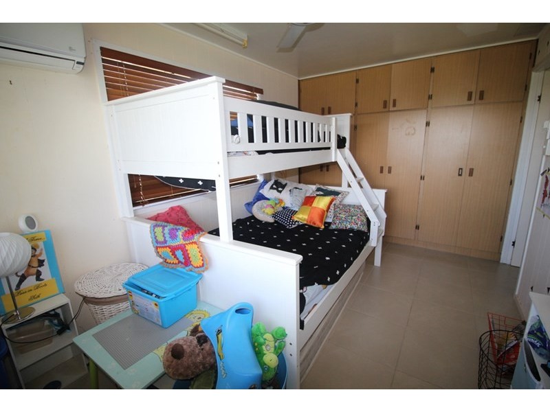 12 Mambrini Street, Halifax QLD 4850