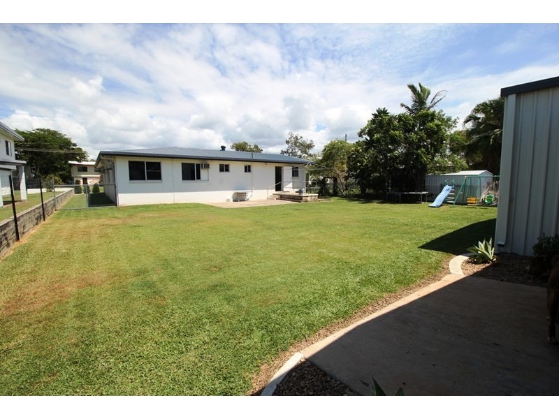 12 Mambrini Street, Halifax QLD 4850