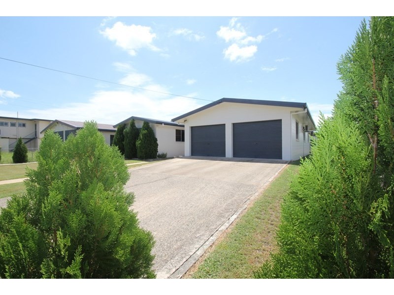 12 Mambrini Street, Halifax QLD 4850