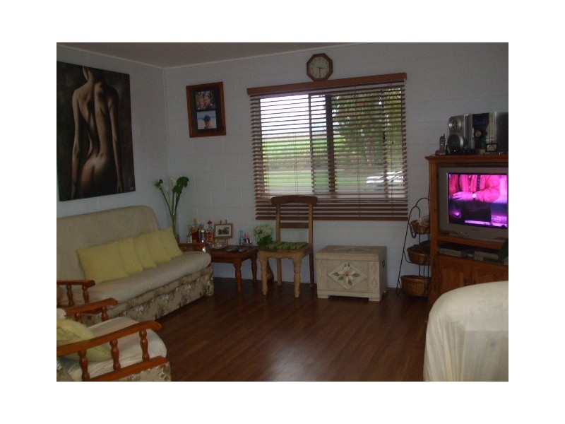 17 Mambrini Street, Halifax QLD 4850